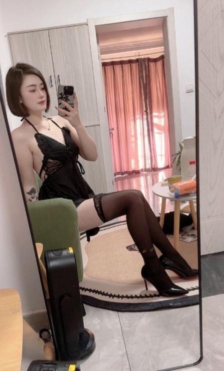 园区黑丝翘臀骚货-51约啪