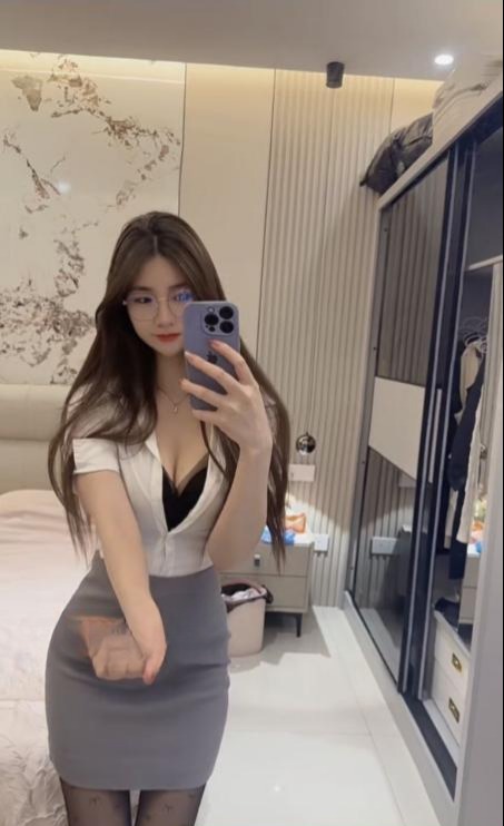 图片[3]-美腿翘臀一菲-51约啪