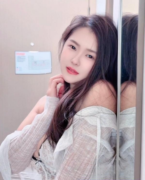 图片[3]-性感丰满舌吻小妹子-51约啪