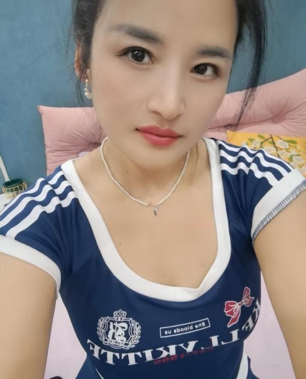 钟楼老板娘 1 钟楼老板娘