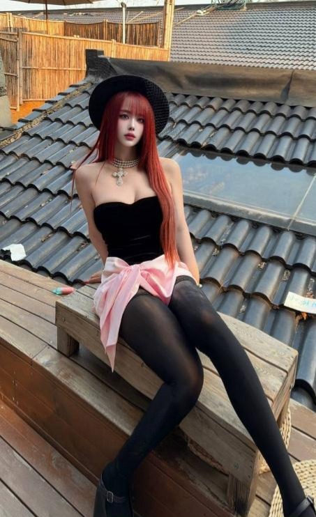 腰细臀翘颜值馨菲老师