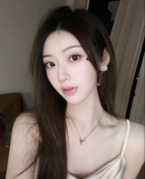 清纯甜美气质白小纯