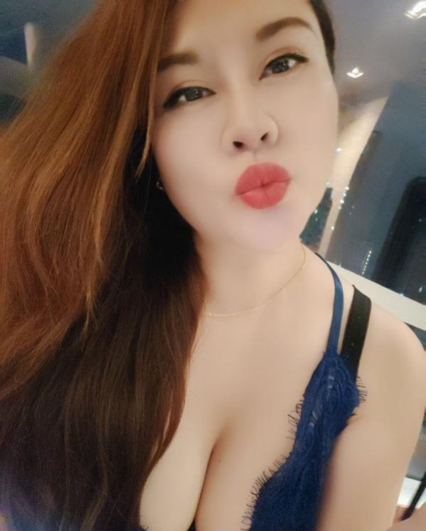 东北肥美淫奶妹子