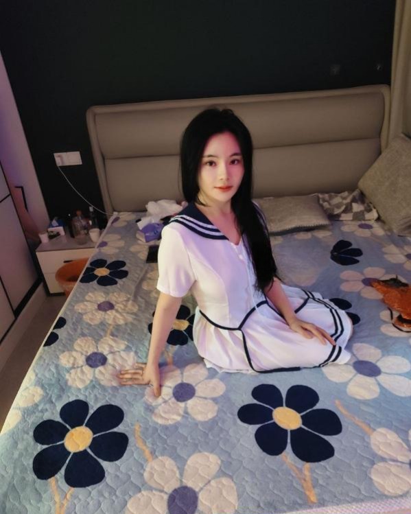 莞式服务大奶李柏朴