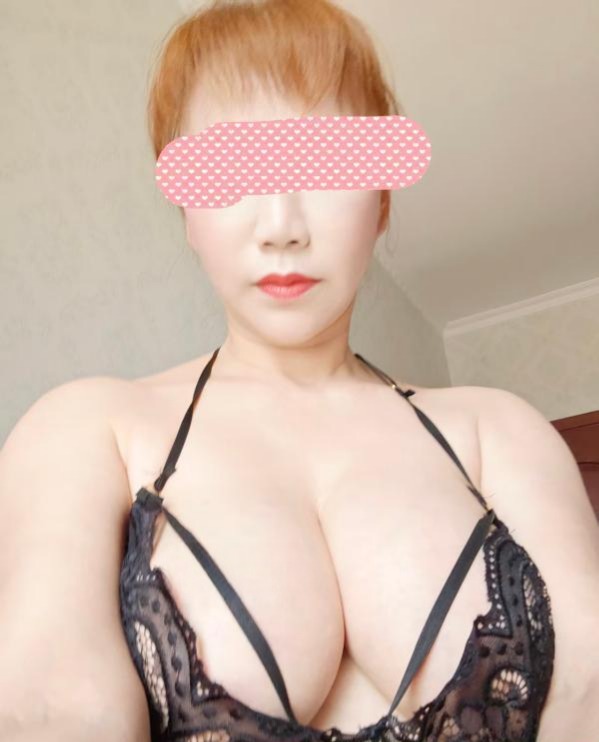 龙首原大胸少妇