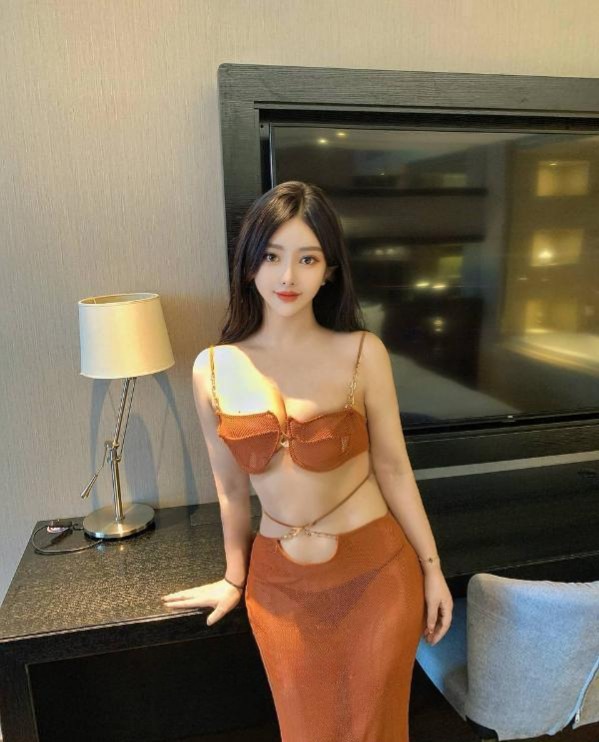 娇嫩欲滴颜值女友老师 1 娇嫩欲滴颜值女友老师