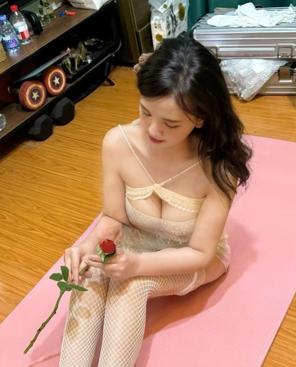 图片[4]-火辣身材小曦老师-51约啪