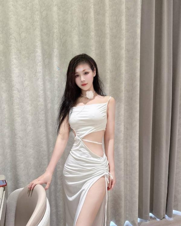 气质迷人小妖精萱萱