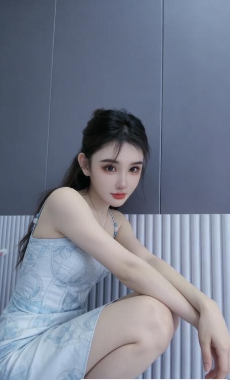 晒布老师苏小小