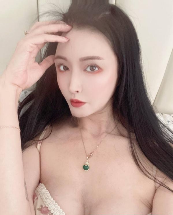 图片[3]-胸又大又软的大长腿-51约啪