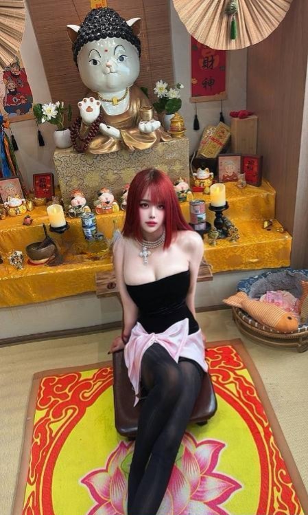 腰细臀翘颜值馨菲老师