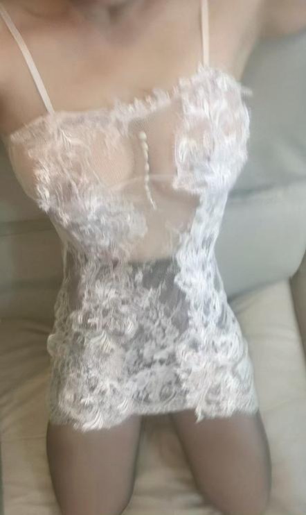 大胸性感黑丝骚姐姐