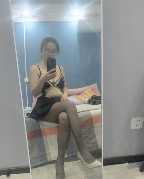 钟楼老板娘 2 钟楼老板娘