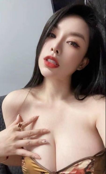 大胸肥臀模特卡丽-51约啪