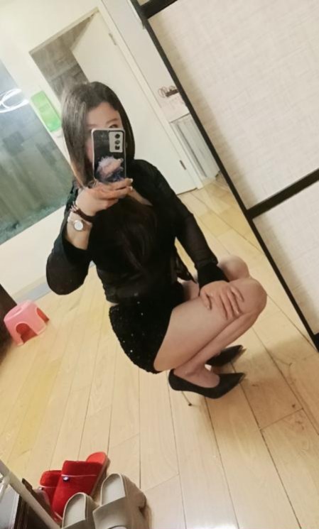 个人气质大奶小御姐