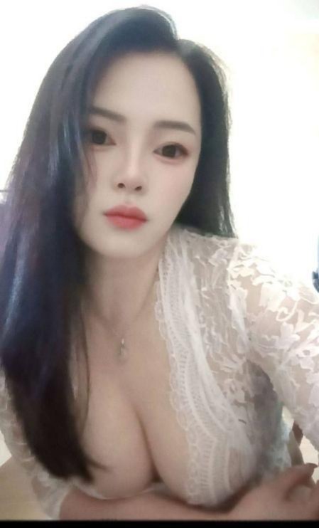 岳麓丰满大奶果子