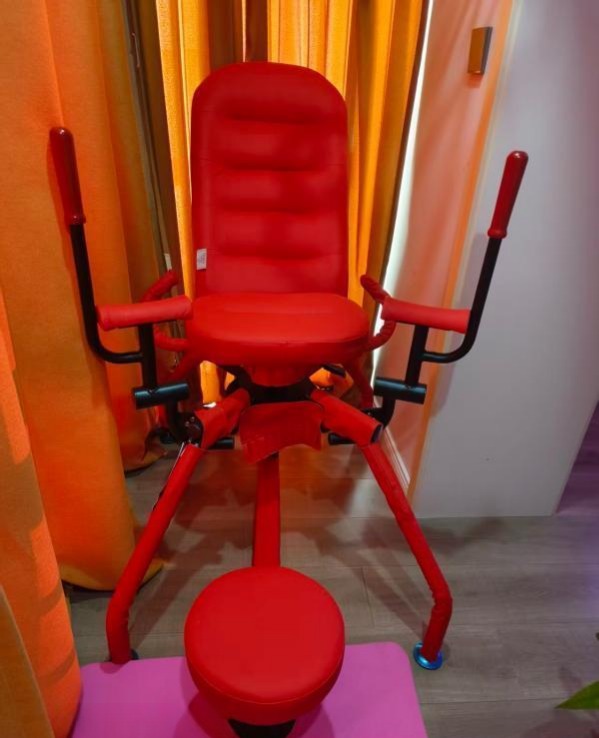 爆乳小细腰伊晗小姐姐