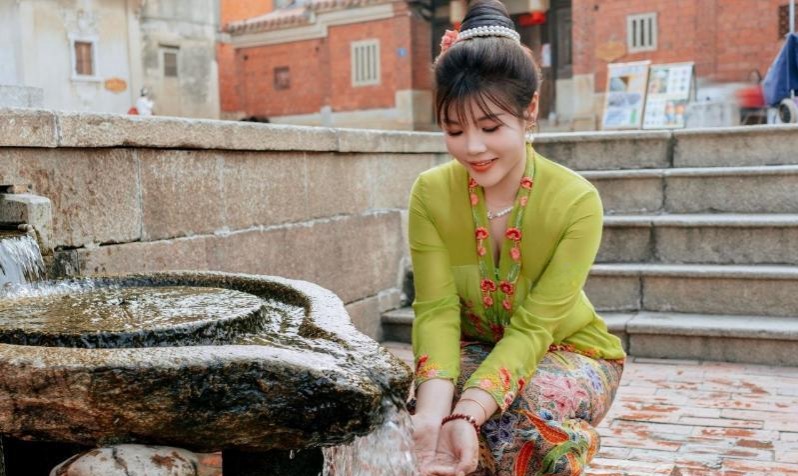 玄武丰满少妇小叮当