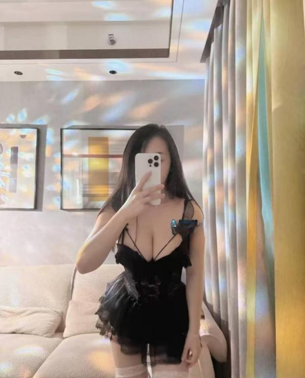 天府二街大胸晴晴