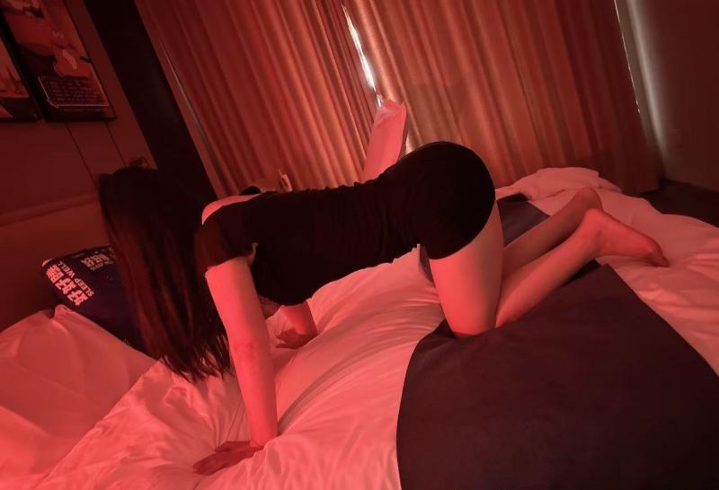 技术牛逼的小骚逼 2 技术牛逼的小骚逼