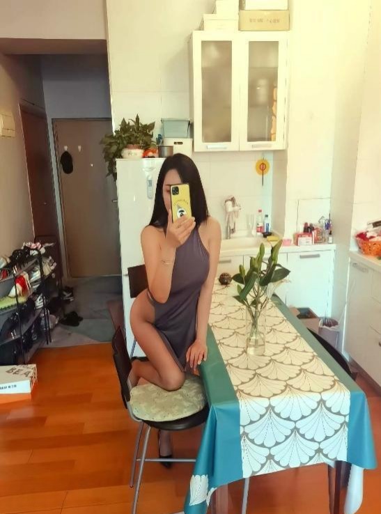 雨花台肥臀女王薇薇 4 雨花台肥臀女王薇薇