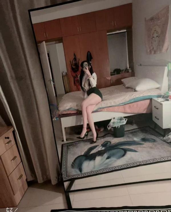 清纯女友颜值悠悠