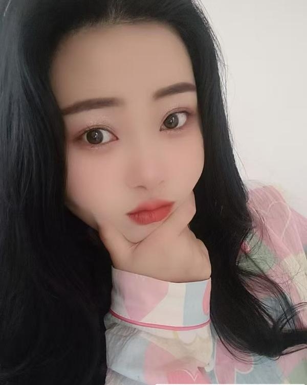 年轻貌美的芊儿 2 年轻貌美的芊儿