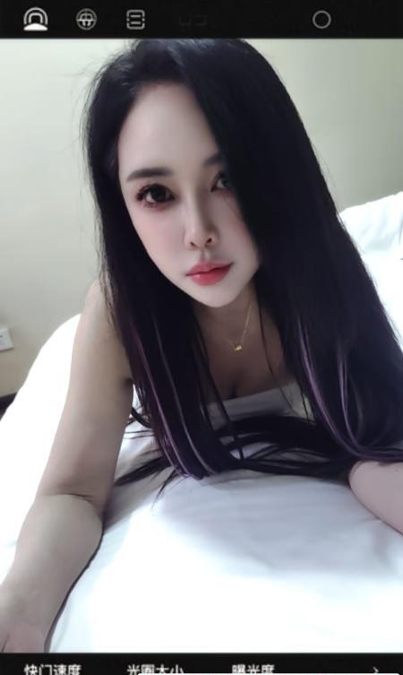 性感肥臀身材的小姐姐 3 性感肥臀身材的小姐姐