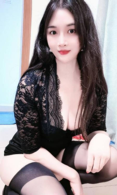 图片[3]-大胸翘臀风骚服务老师-51约啪