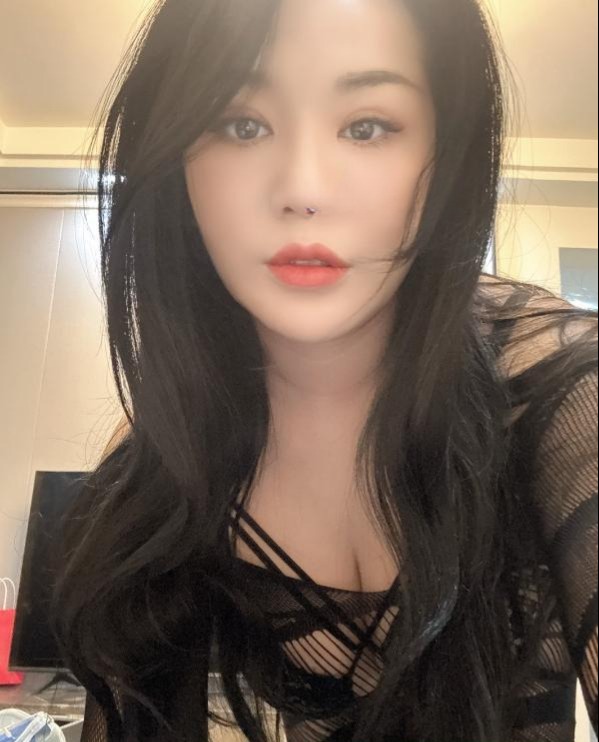 滨江服务系美臀少妇-51约啪