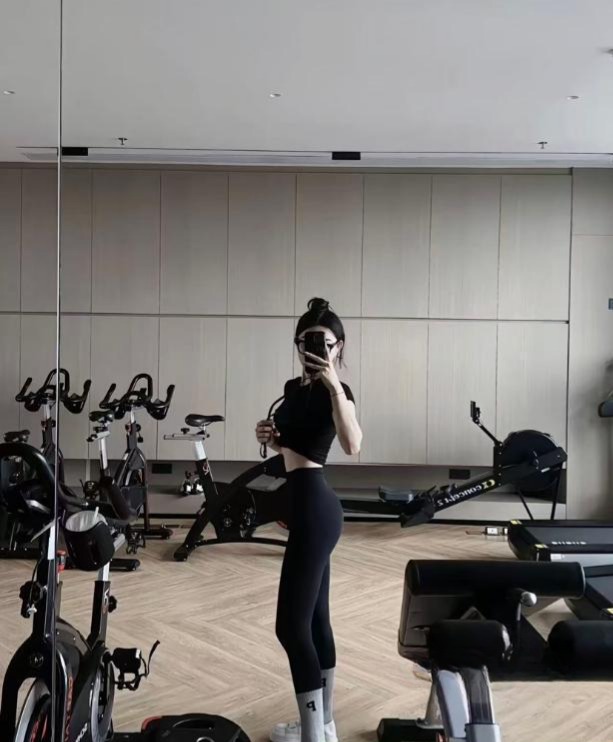 图片[3]-翘臀健身小腰精-51约啪