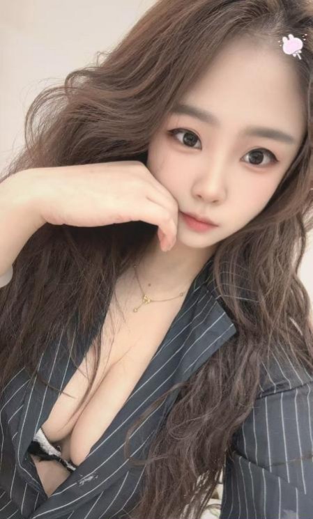 浦东后入大白兔暮暮