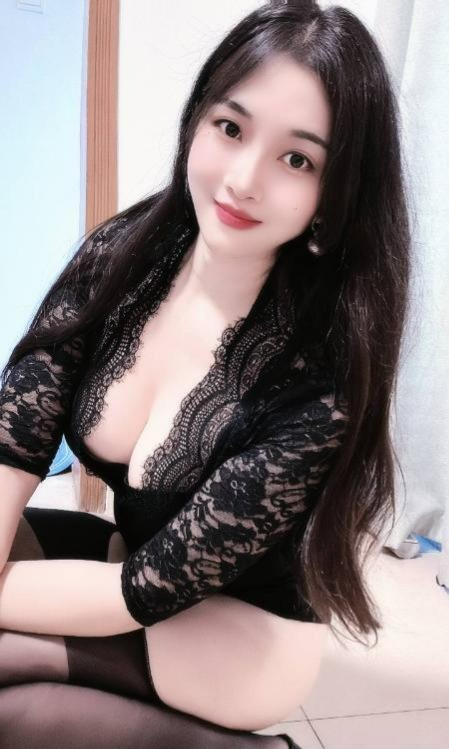 图片[4]-大胸翘臀风骚服务老师-51约啪