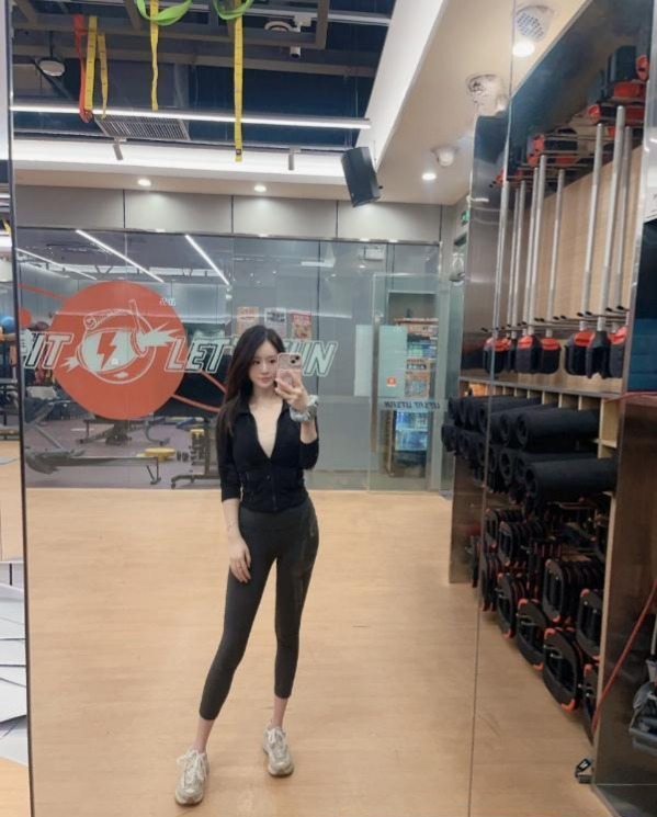 图片[3]-性感迷人颜值御姐老师-51约啪