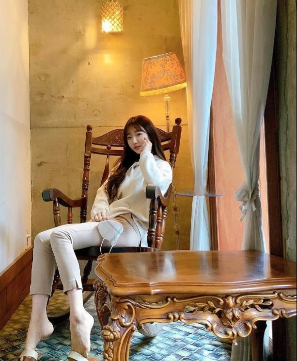 清纯大奶妹兼职