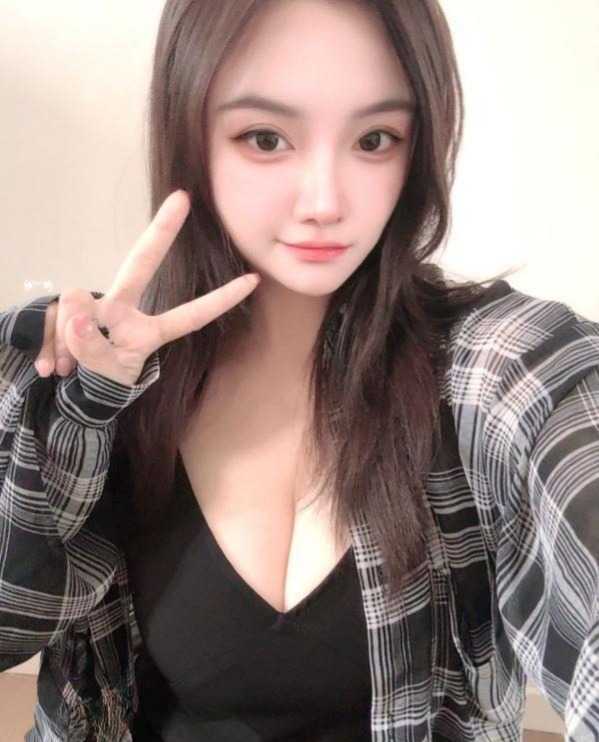 岳麓大奶妹小琴