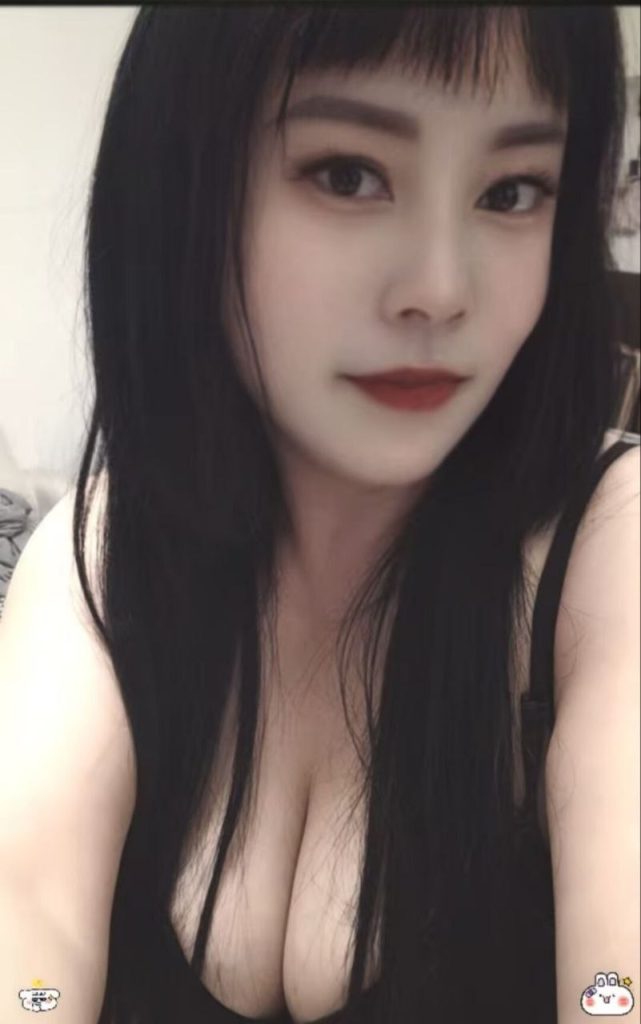 西湖三墩双飞熟女 1 西湖三墩双飞熟女