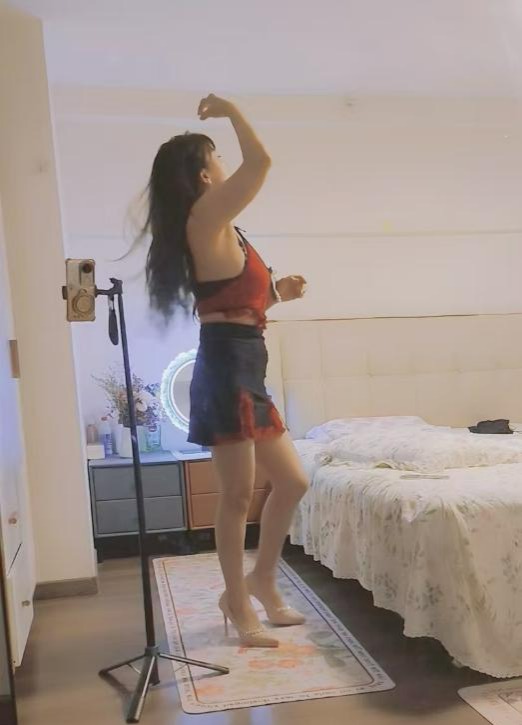 图片[3]-颜射丝足淫妻-51约啪
