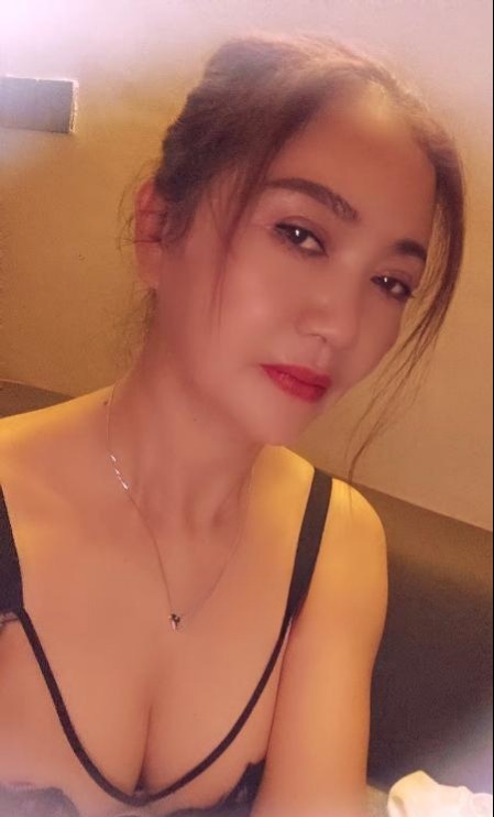 按摩店下海的风骚熟女-51约啪