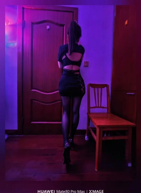 兰溪路舌吻大胸少妇-51约啪