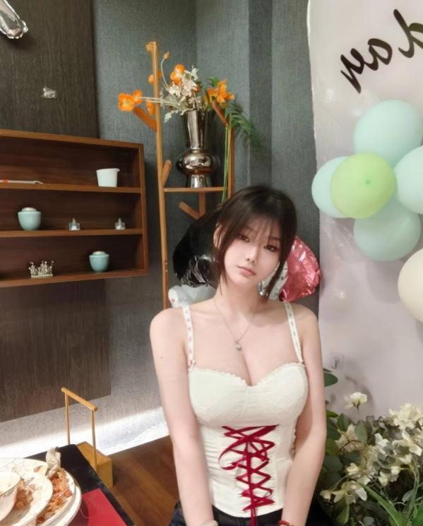 图片[3]-性感美乳小希-51约啪