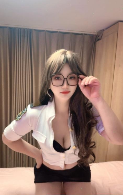 图片[2]-挑灯夜战骚货眼镜妹-51约啪