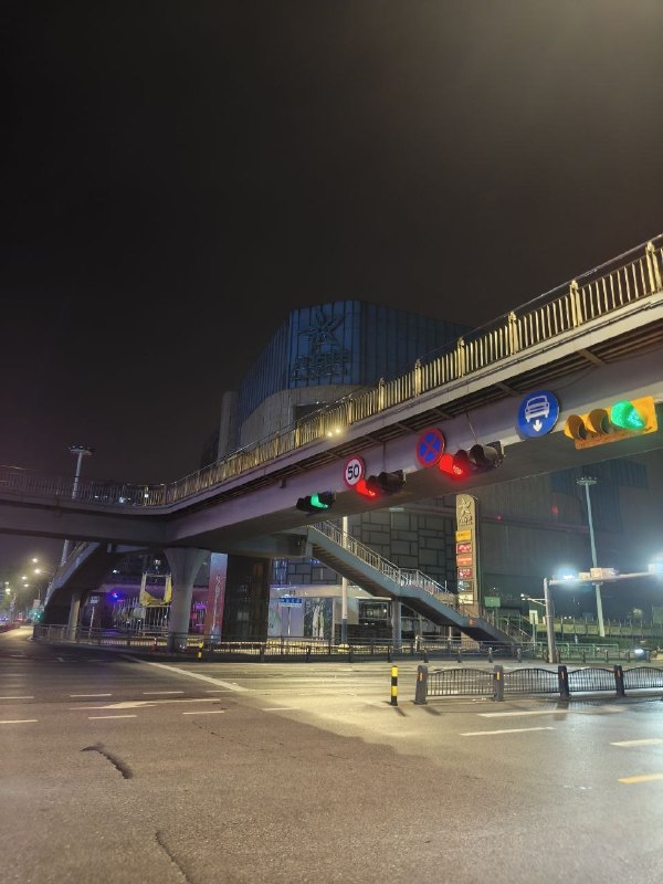 嘉兴八佰伴附近站街-51约啪