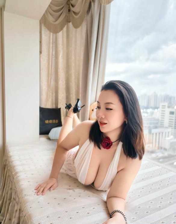 蜜臀E乳YoYo-51约啪