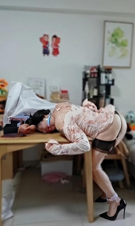 图片[4]-大屁股字母反差少妇-51约啪