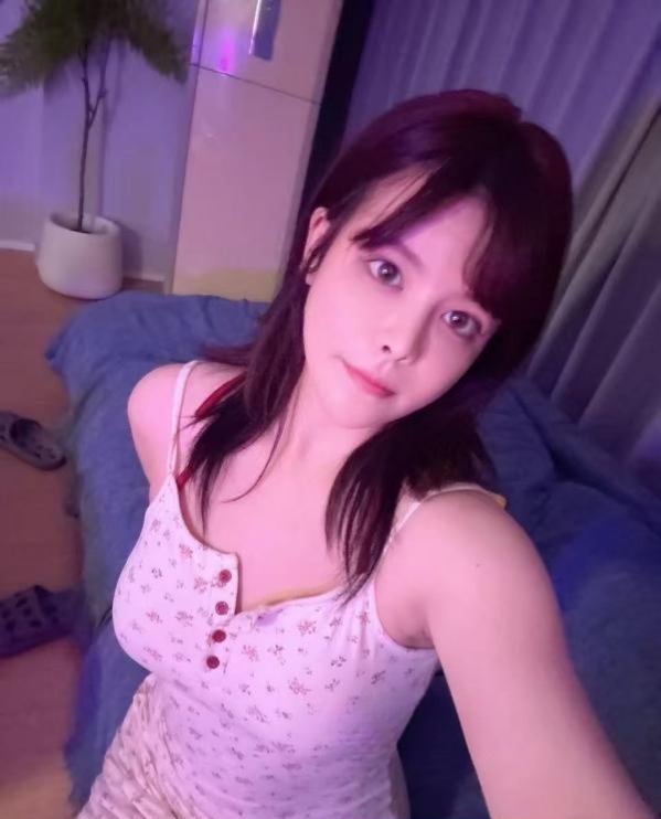 图片[2]-小艾三米36d真胸-51约啪