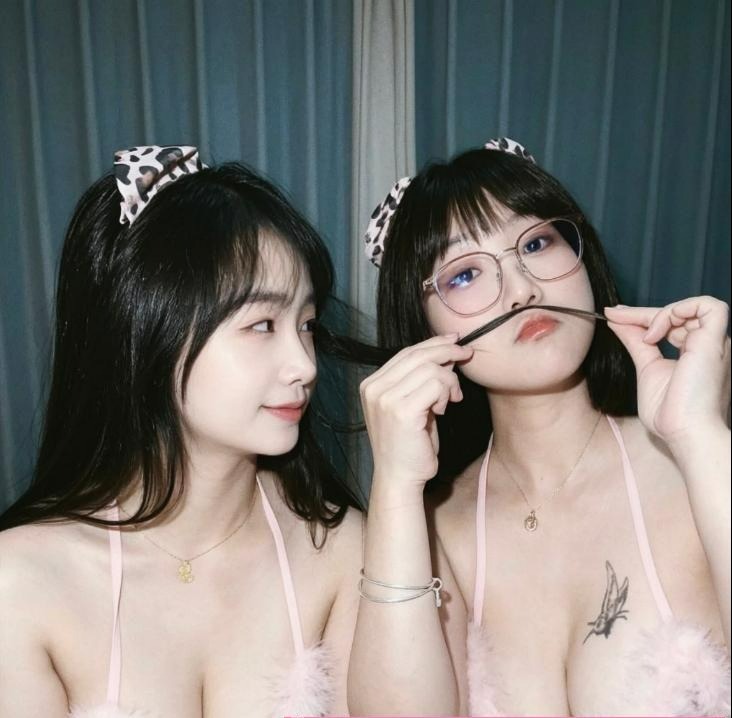 水嫩大奶双飞姐妹花-51约啪