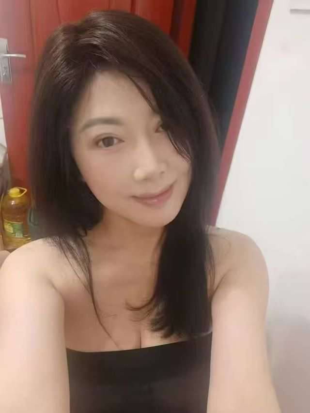 西山区巨乳奶娘-51约啪